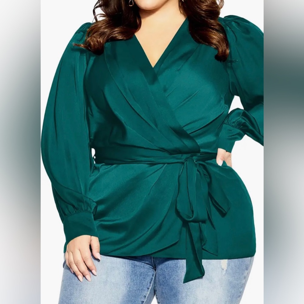 ✨✨✨NWT Size 20 High Low Green Top